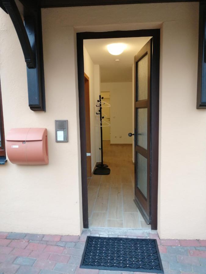 Ebenerdige Ferienwohnung Mit Grosser Terrasse In Der Naehe Des Waldes, Zum Wohlfuehlen Schoneck Εξωτερικό φωτογραφία